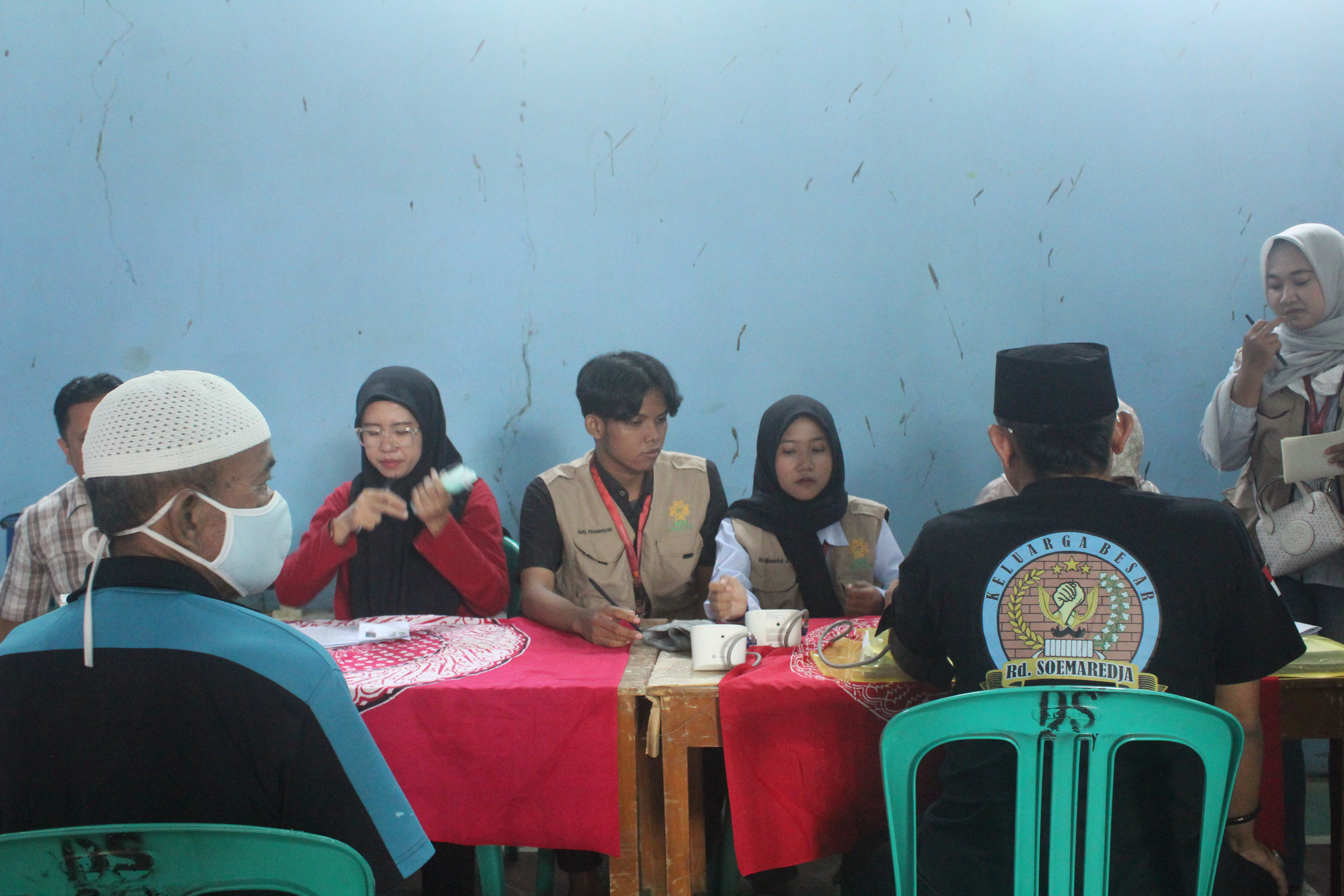 Cek Kesehatan Gratis bersama Posyandu dan KKN UNSIKA