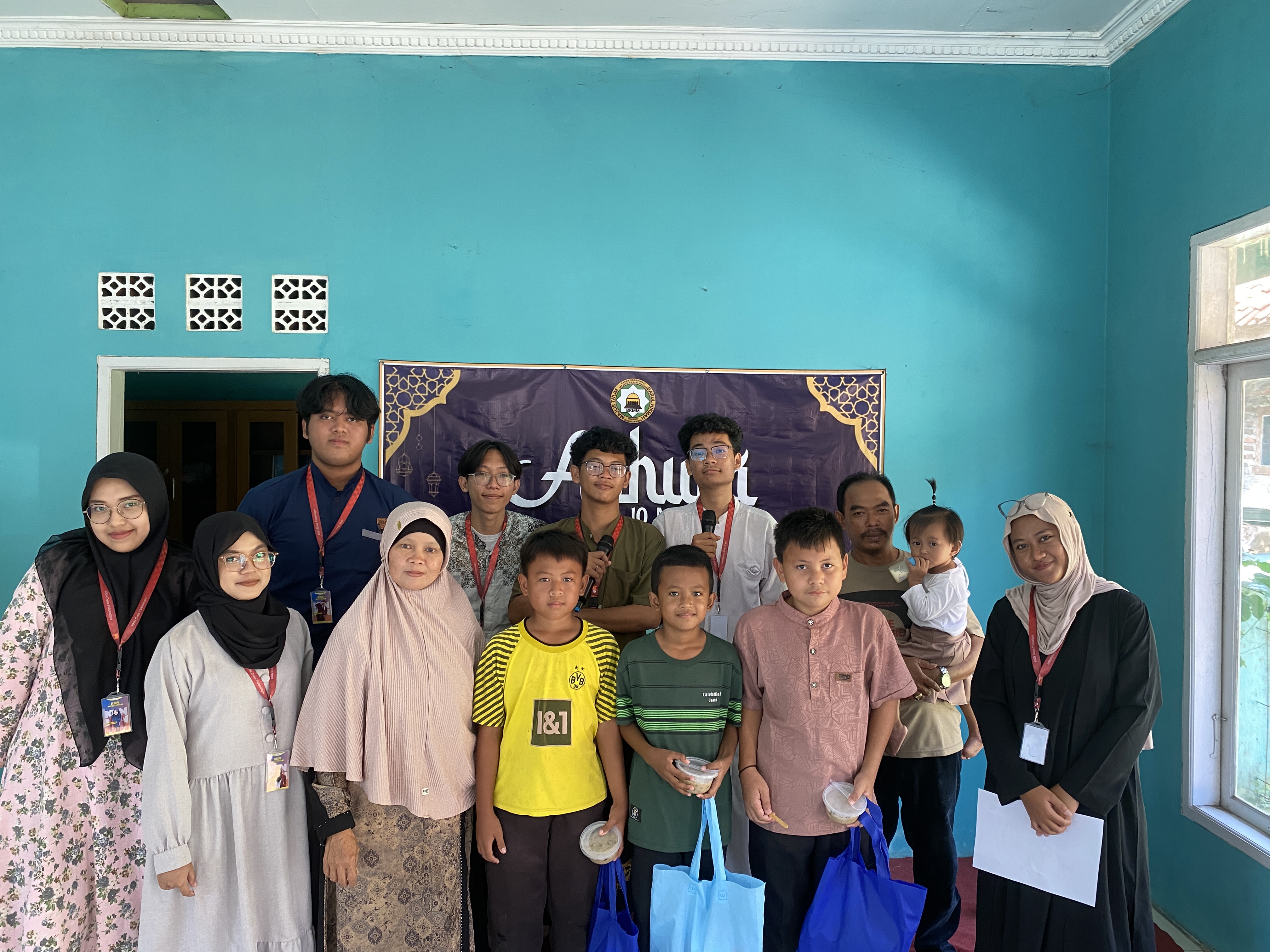 Santunan anak yatim bersama Majelis Ta'lim Ashura